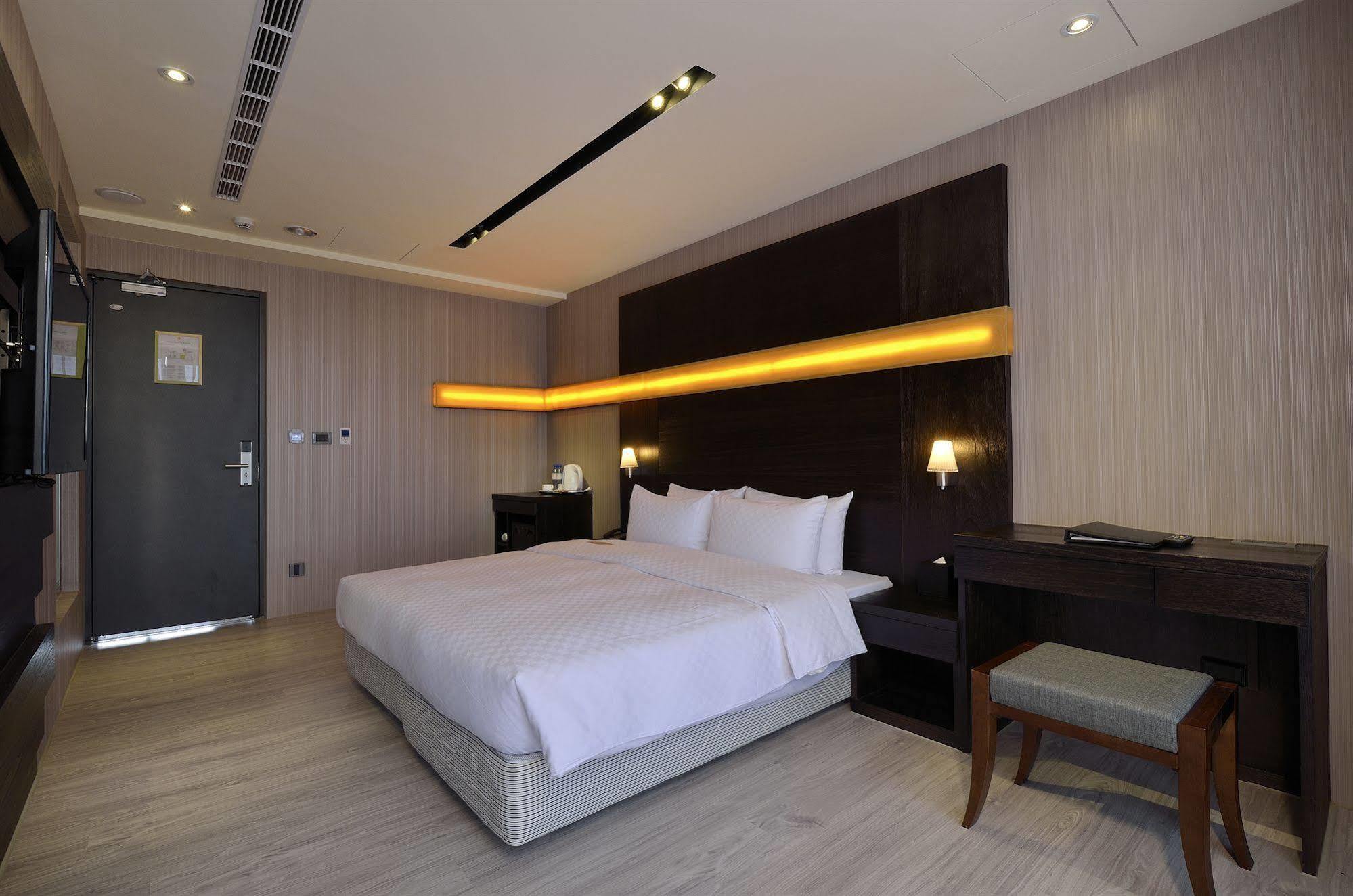 Hotel Cube Tajcshung Kültér fotó